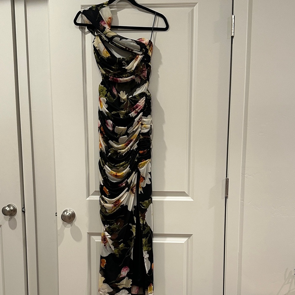 Abercrombie & Fitch One Shoulder Floral Dress - Black and Yellow - Picture 3 of 4